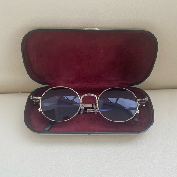 Jean Paul Gaultier Vintage Sunglasses Silver frame and Blue lenses - Picture 7 of 8